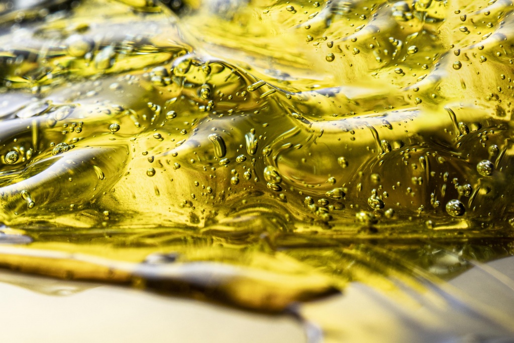 extremely-close-up-anti-bacterial-clean-gel.jpg